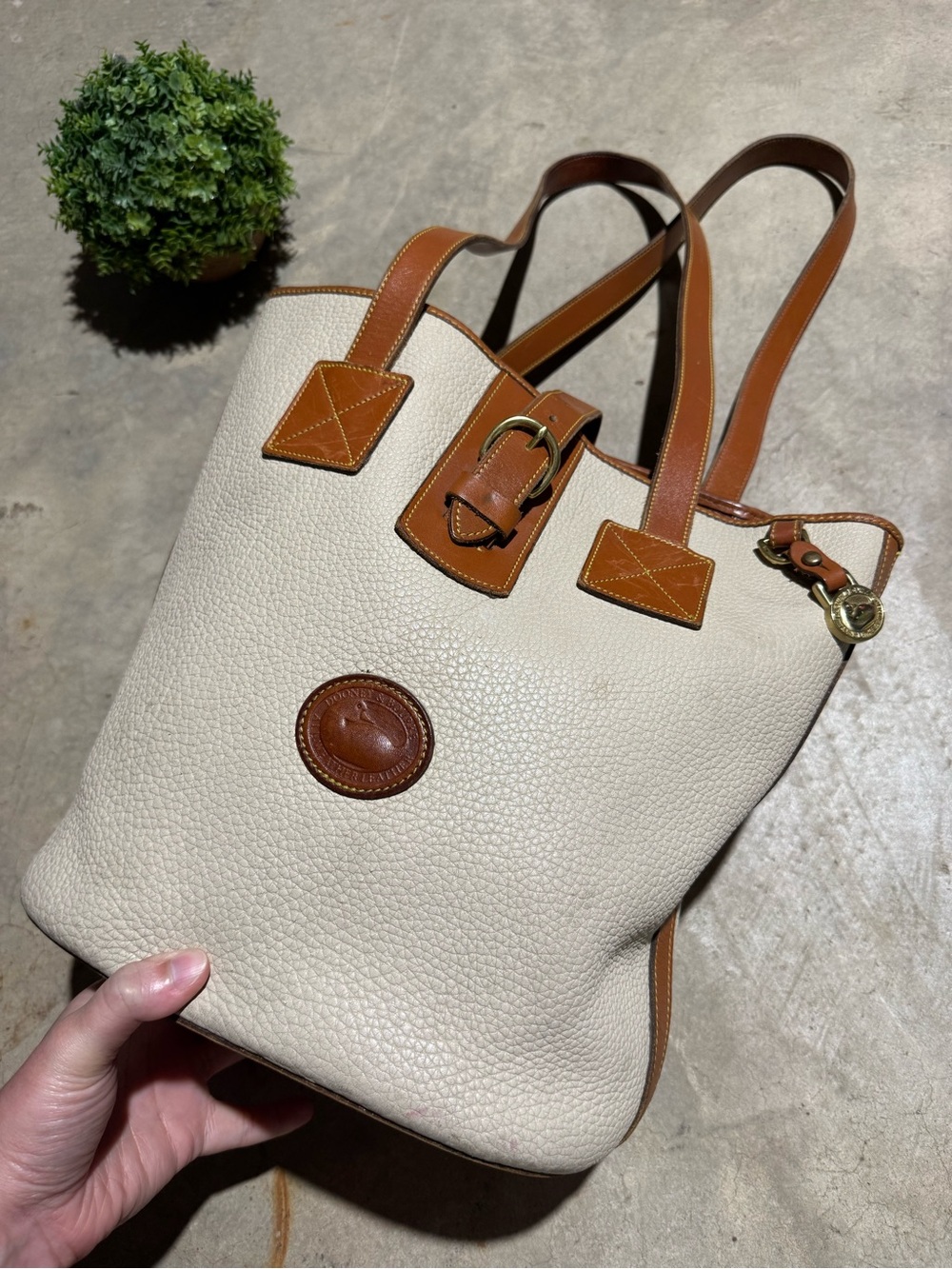 Dooney & Bourke North/South Bag Purse Shoulder Bucket Tote Pebbled Leather Fall